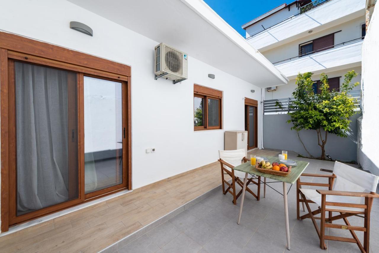Ritas Modern In-City House Rhodes City Exterior foto